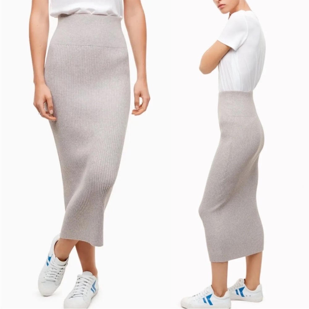 Aritzia Babaton Ribbed Grey Skirt